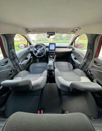 Sunprise Car Rental'dan Kiralık  Renault Clio 2024 Model Benzin Otomatik