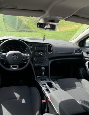 Sunprise Car Rental'dan Kiralık 2024 Renault Megane Benzin Otomatik